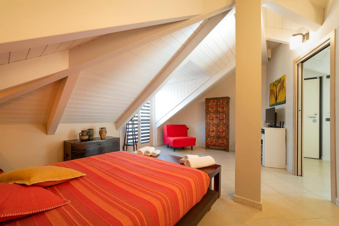 To-Housing3, Luce E Relax Al Centro Di Torino Turim Exterior foto