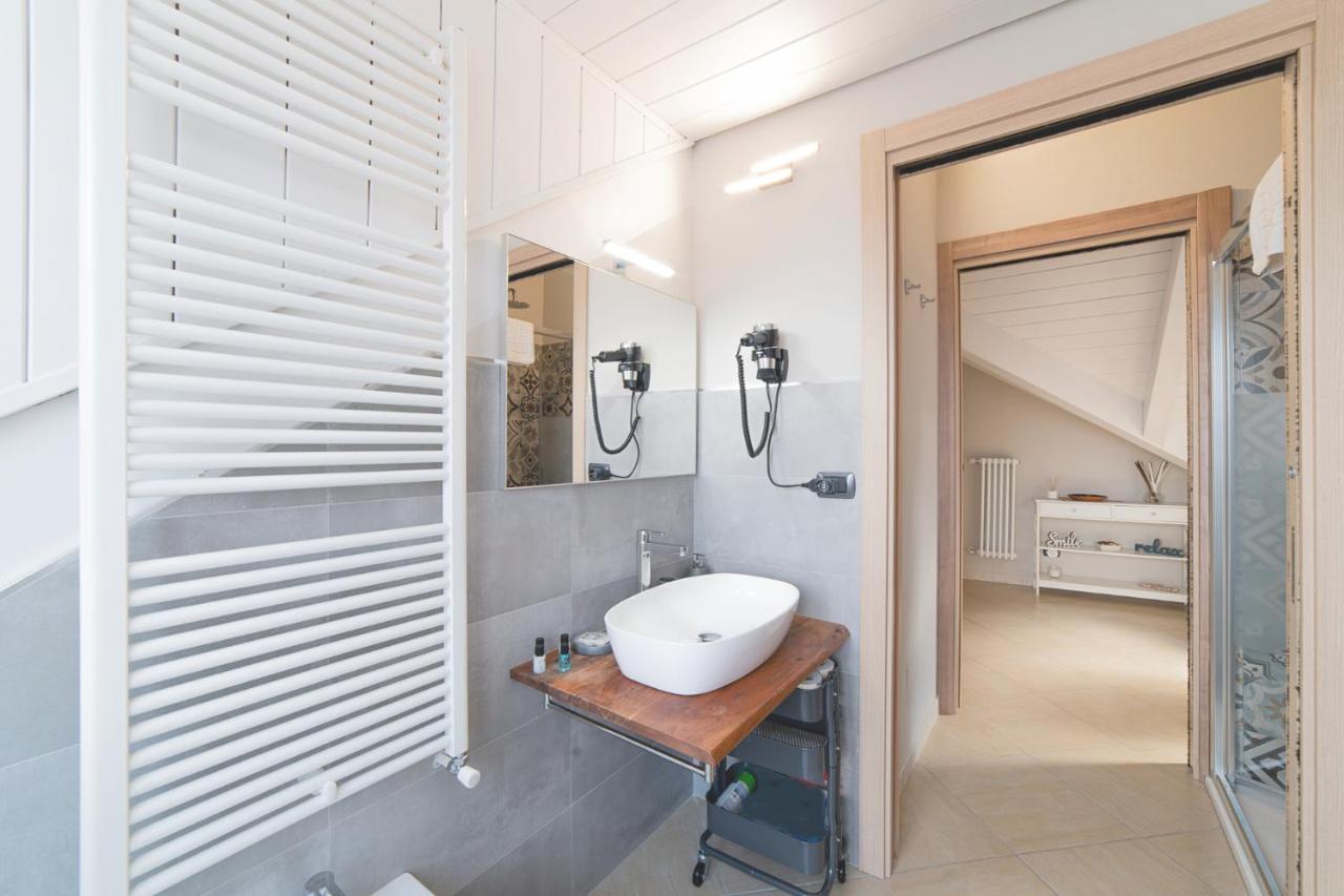 To-Housing3, Luce E Relax Al Centro Di Torino Turim Exterior foto
