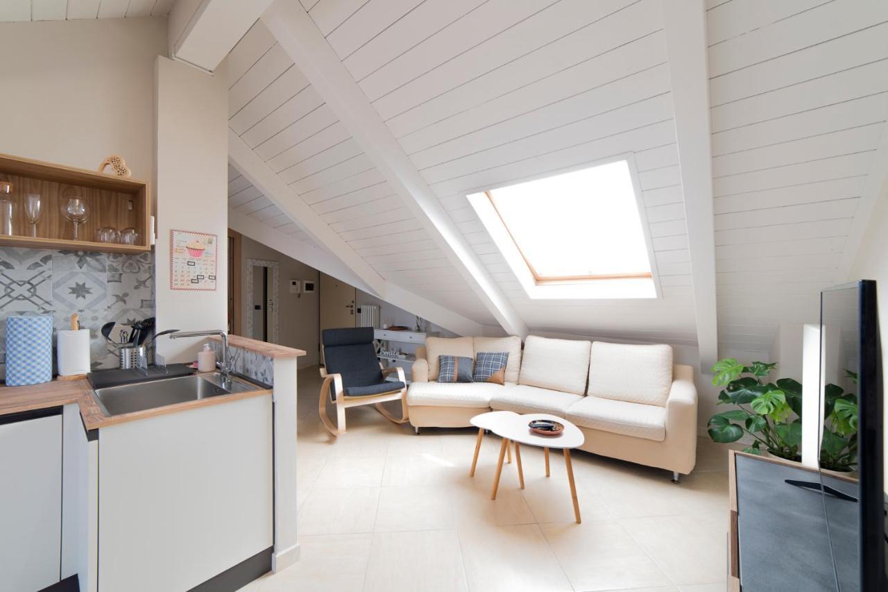 To-Housing3, Luce E Relax Al Centro Di Torino Turim Exterior foto