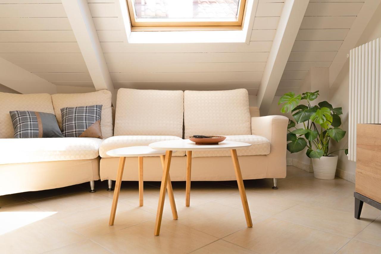 To-Housing3, Luce E Relax Al Centro Di Torino Turim Exterior foto